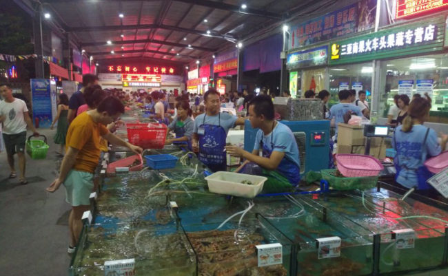 三亚租车省钱 万人海鲜广场