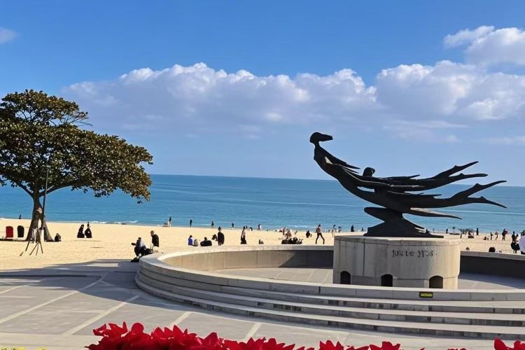海南环岛自驾游最全路线推荐与租车指南-三亚大东海景区
