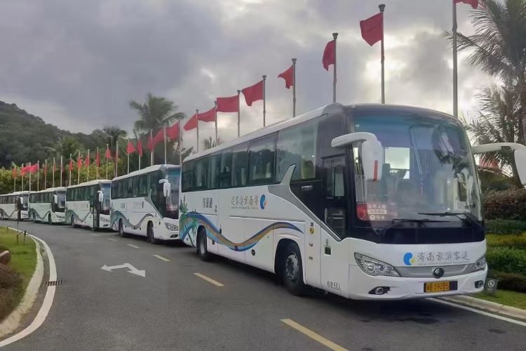 团队海南环岛游车型推荐-中巴大巴包车-大约800-2200/天