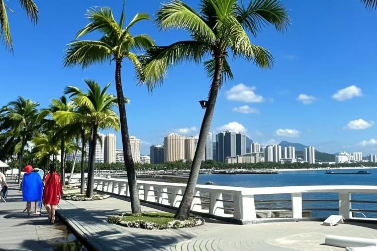 海南自驾包车旅游最贴近平民生活的景点-三亚湾